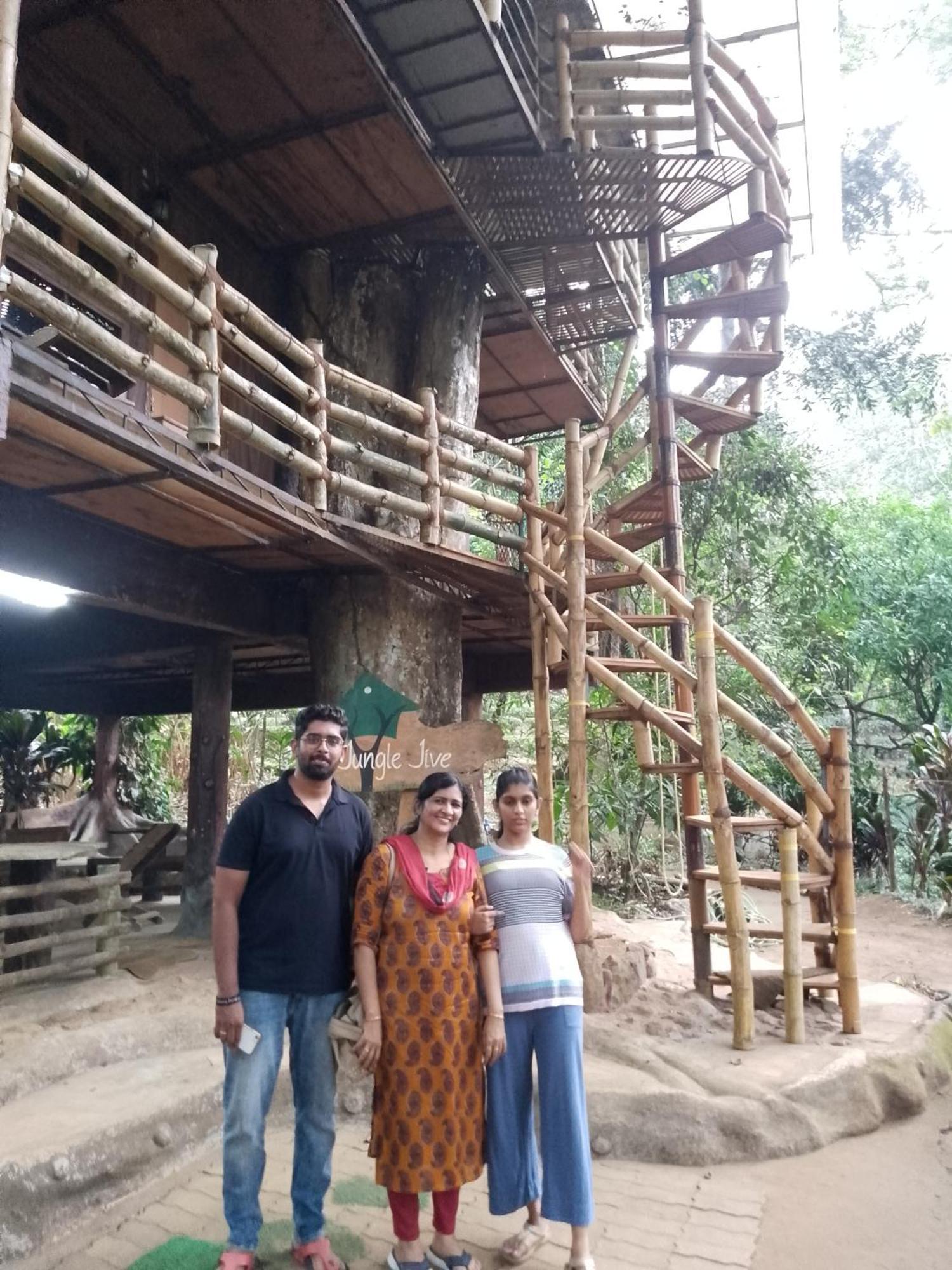 Jungle Jive Treehouse And Farm House Муннар Экстерьер фото